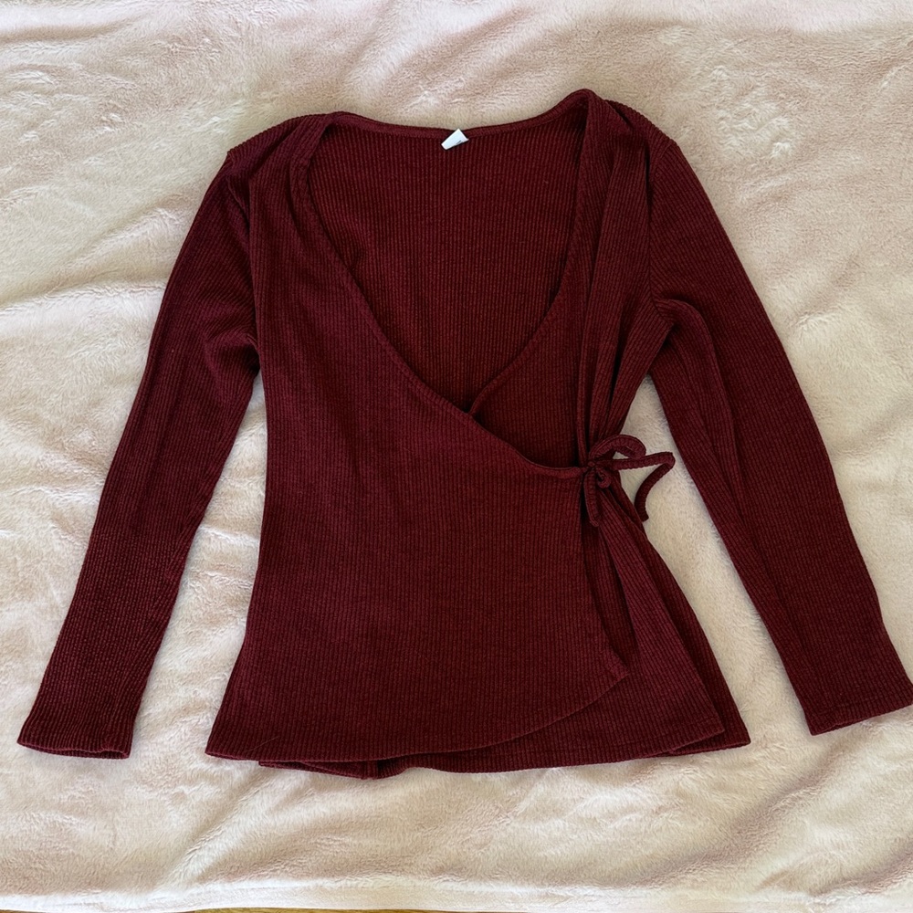 Old Navy Wrap Top ** Bundle 5+ items and name your offer!!! 💖💞